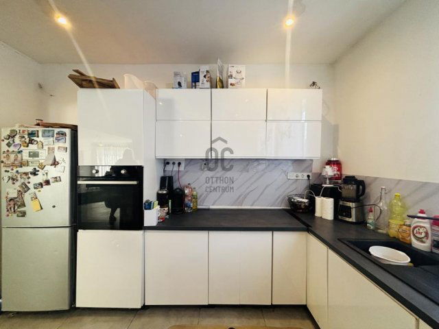 Eladó családi ház, Cegléden 117 M Ft, 4 szobás