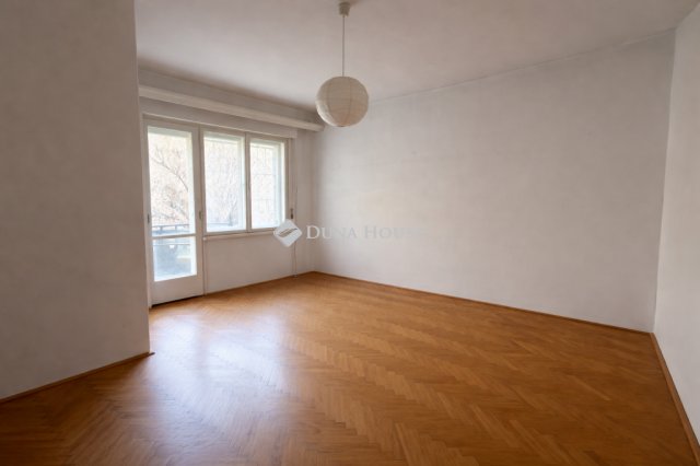 Eladó téglalakás, Budapesten, XI. kerületben, Váli utcában