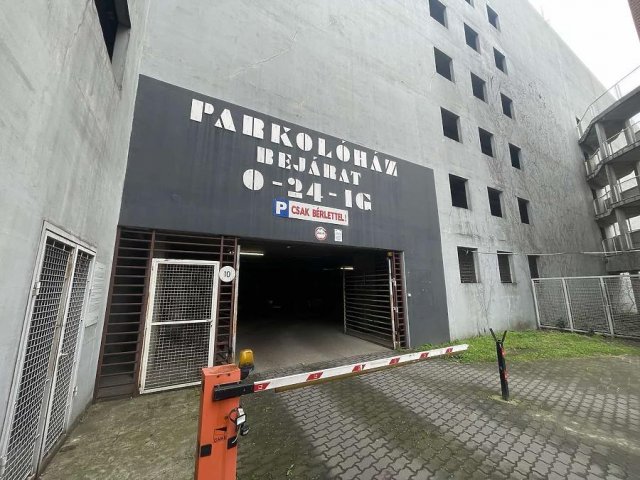 Eladó garázs, Budapesten, VIII. kerületben, Orczy téren 6.4 M Ft