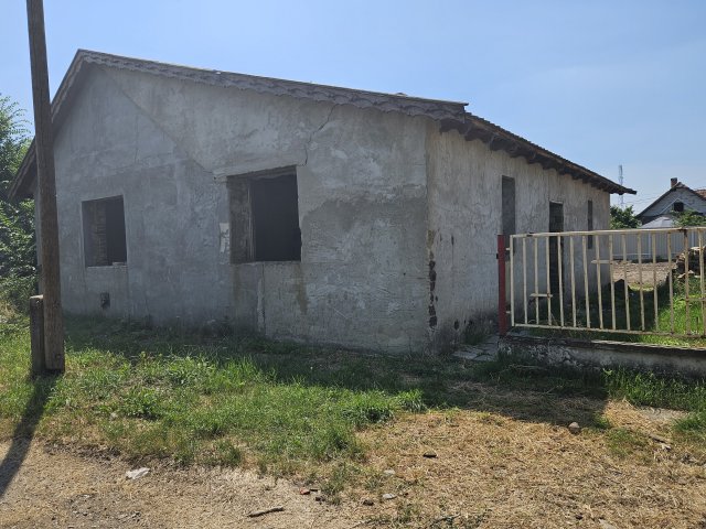 Eladó családi ház, Jászjákóhalmán 7.5 M Ft, 2 szobás