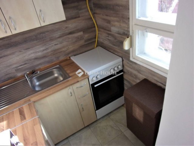 Kiadó téglalakás, albérlet, Kecskeméten 100 E Ft / hó