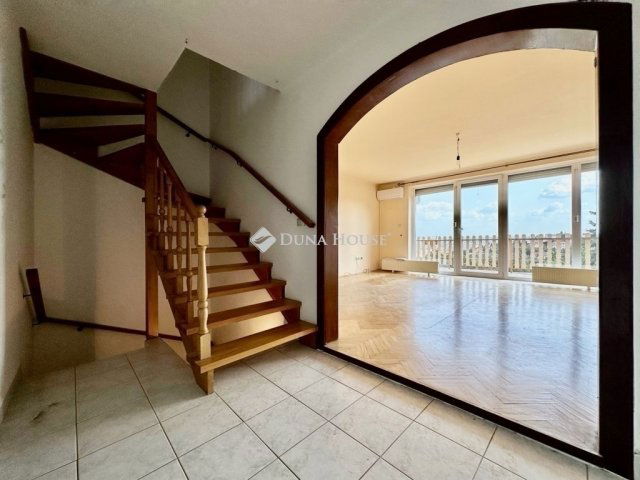 Eladó ikerház, Pécsett 109 M Ft, 4 szobás / költözzbe.hu