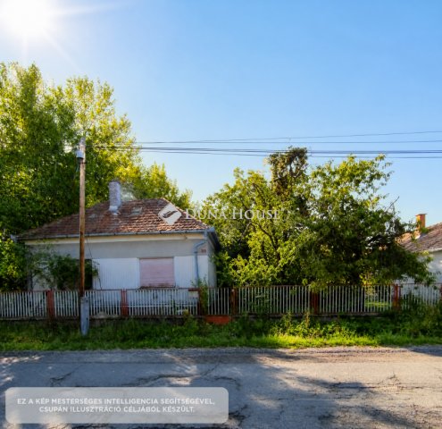 Eladó családi ház, Szőcén 8.9 M Ft, 2+1 szobás