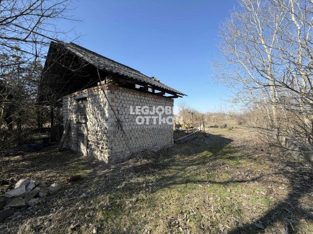 Eladó mezogazdasagi ingatlan, Csemőn 2.8 M Ft