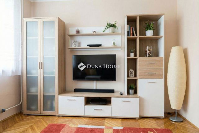 Eladó családi ház, Siófokon 67.9 M Ft, 1+4 szobás