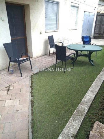 Eladó ikerház, Debrecenben 65 M Ft, 4 szobás