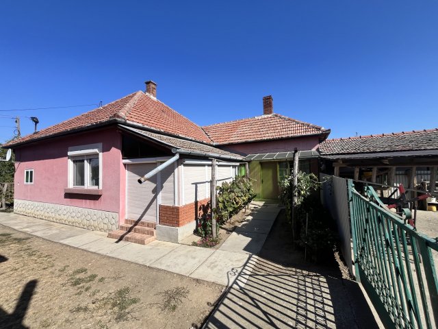 Eladó családi ház, Sarkadon, Magyar utcában 24.9 M Ft, 2 szobás