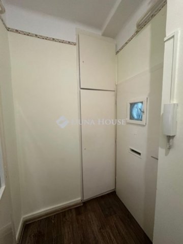 Eladó téglalakás, Kecskeméten 32.9 M Ft, 2 szobás