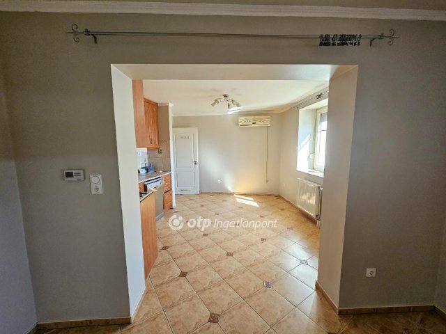 Eladó téglalakás, Kalocsán 52.6 M Ft, 3 szobás