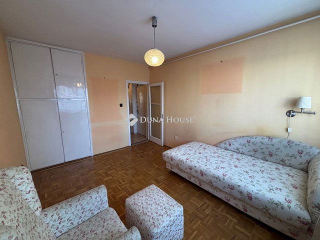 Eladó téglalakás, Kecskeméten 48.9 M Ft, 2 szobás