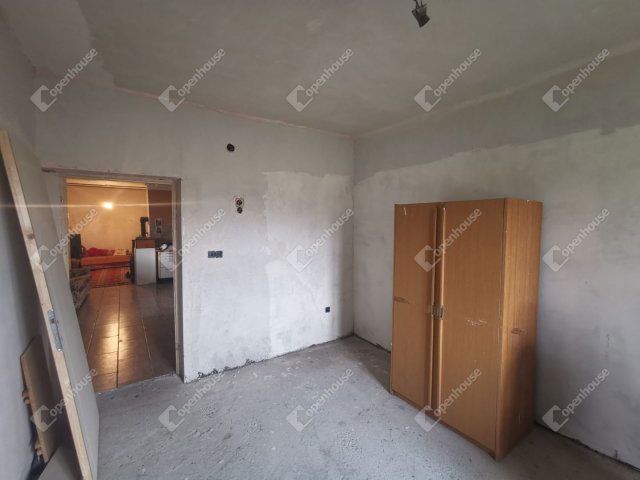 Eladó családi ház, Hahóton 10.9 M Ft, 3 szobás