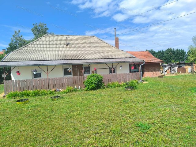 Eladó családi ház, Tószegen 19.99 M Ft, 2+1 szobás