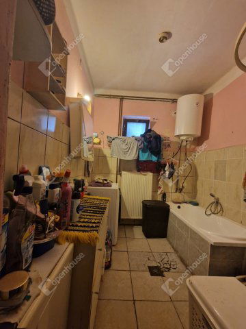 Eladó családi ház, Bábolnán 42 M Ft, 4 szobás