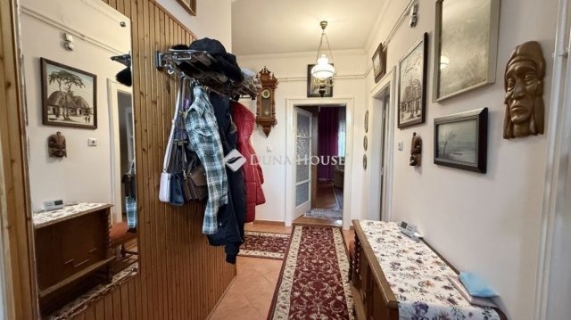 Eladó családi ház, Makón 65 M Ft, 4 szobás