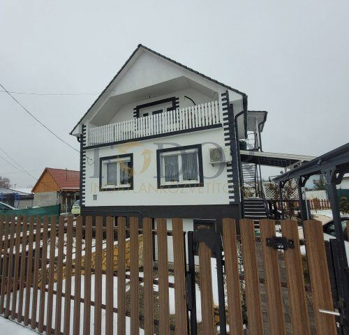 Eladó családi ház, Gyálon 127.9 M Ft, 6 szobás