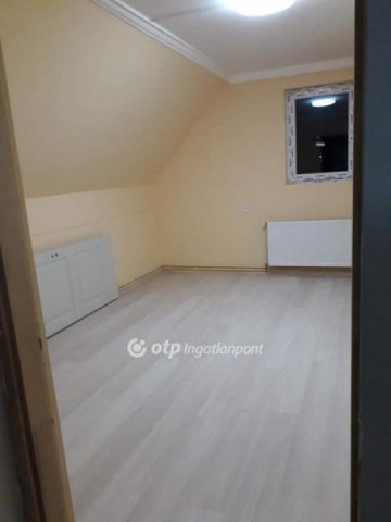 Eladó családi ház, Szigethalmon 89 M Ft, 6 szobás