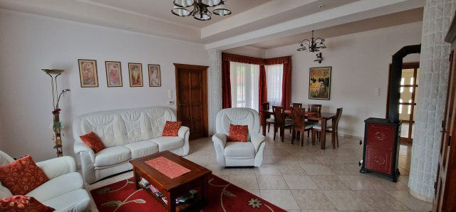 Eladó családi ház, Nyíregyházán 145 M Ft, 7 szobás