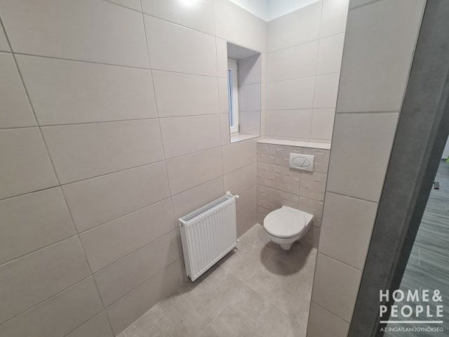 Eladó családi ház, Hódmezővásárhelyen 58 M Ft, 3 szobás