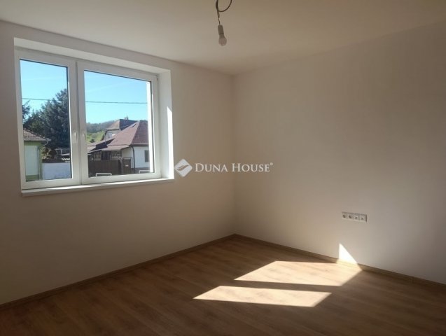 Eladó családi ház, Bagon 79.9 M Ft, 5 szobás