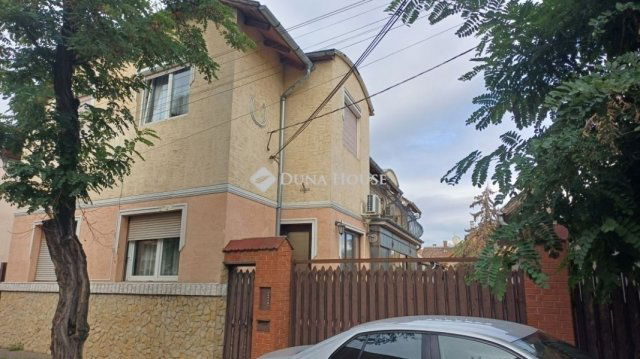 Eladó családi ház, Budapesten, XV. kerületben 154 M Ft, 6 szobás