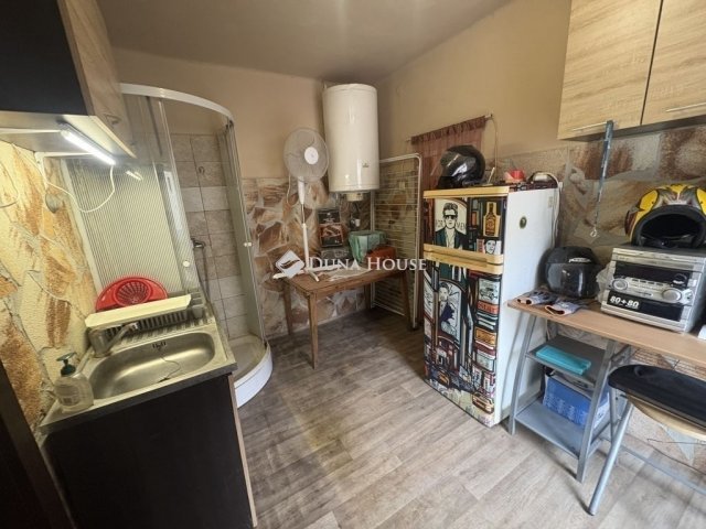 Eladó családi ház, Turán 40 M Ft, 3 szobás