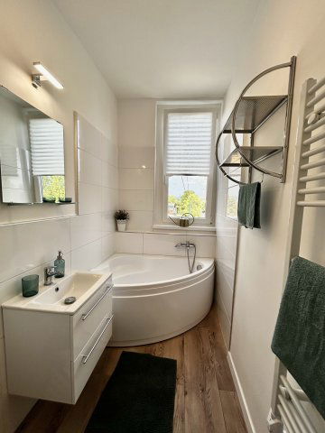 Eladó téglalakás, Keszthelyen 62.9 M Ft, 4 szobás