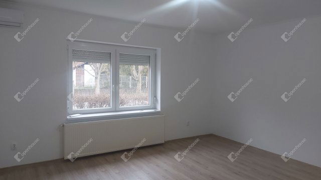 Eladó családi ház, Békéscsabán 55 M Ft, 3 szobás