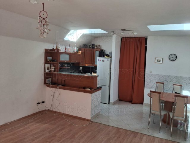 Eladó téglalakás, Komáromban 55 M Ft, 2 szobás