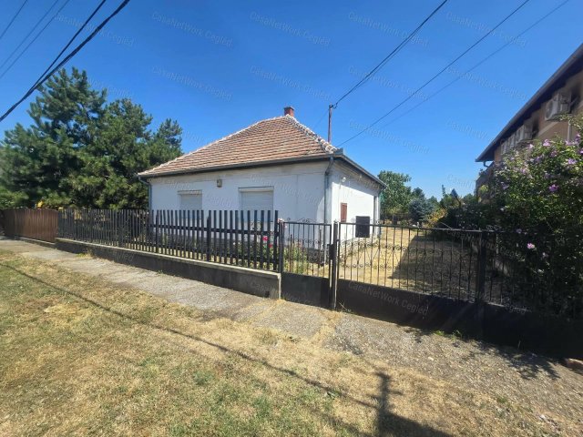 Eladó családi ház, Abonyban 30 M Ft, 3 szobás