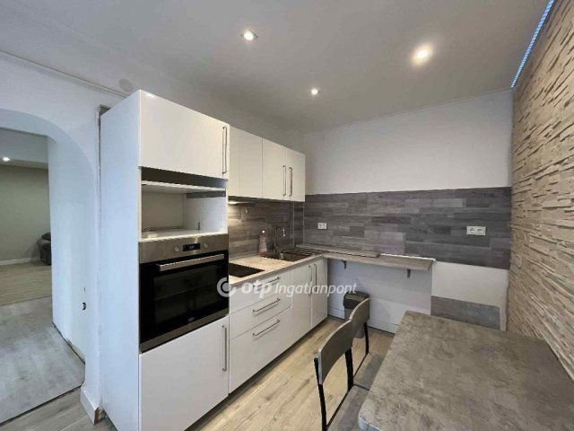 Eladó sorház, Budapesten, IX. kerületben 69.9 M Ft, 3 szobás