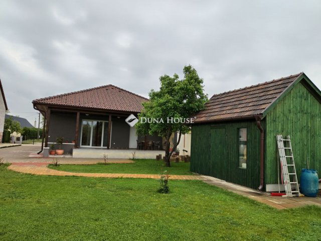 Eladó családi ház, Mezőörsön 119 M Ft, 3 szobás