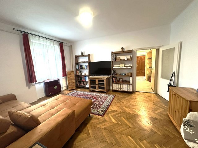 Eladó téglalakás, Pécsett 29.9 M Ft, 2 szobás