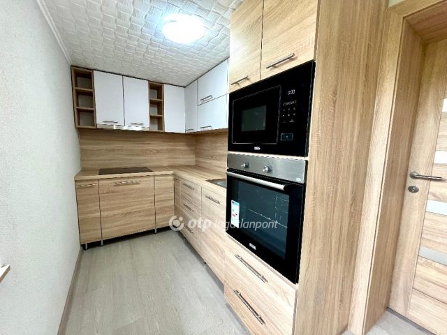 Eladó családi ház, Nádudvaron 39.99 M Ft, 2 szobás