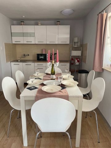 Eladó téglalakás, Balatonlelleén 49.9 M Ft, 1+3 szobás