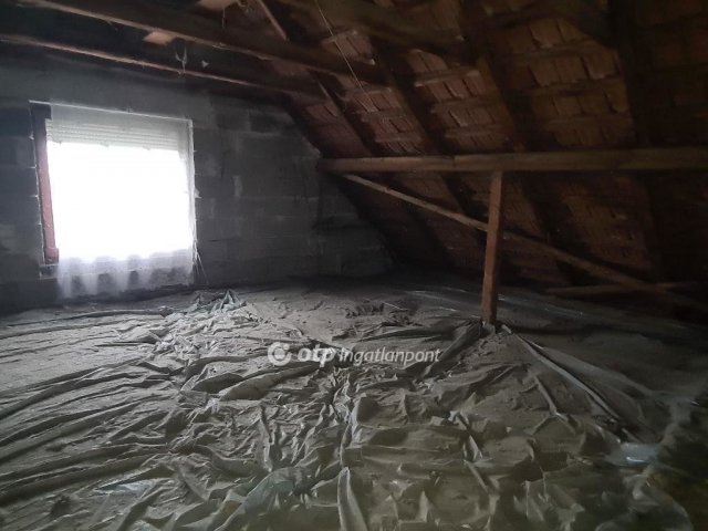 Eladó családi ház, Áporkán 76 M Ft, 3 szobás