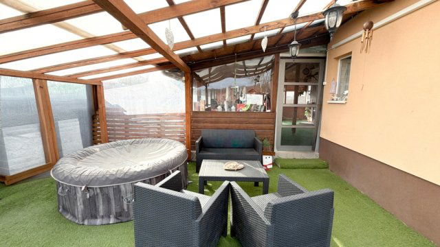 Eladó családi ház, Debrecenben 145 M Ft, 4 szobás