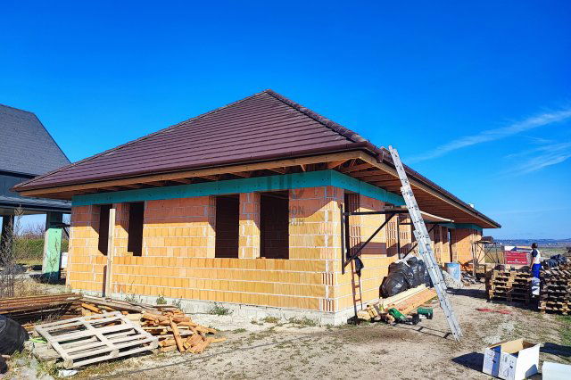 Eladó ikerház, Tahitótfalun 97 M Ft, 4 szobás