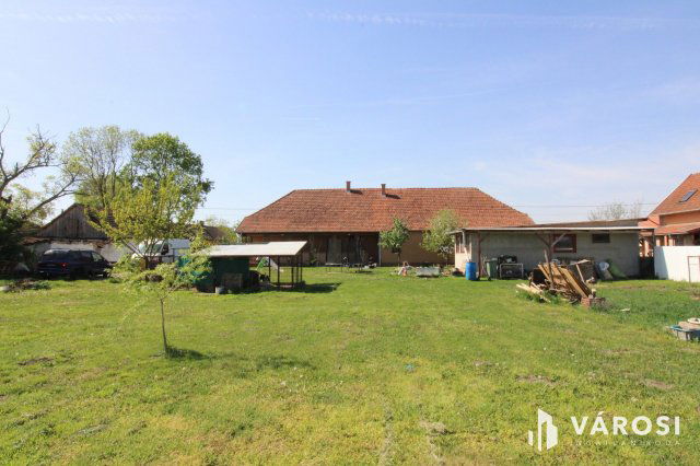 Eladó családi ház, Gyulán 50 M Ft, 5+2 szobás