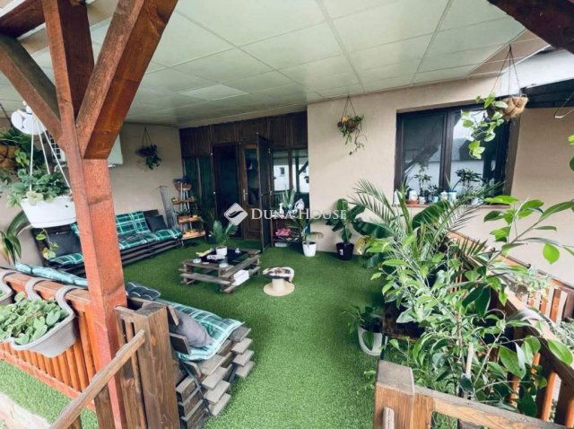 Eladó családi ház, Pázmándfalun 69.5 M Ft, 4 szobás