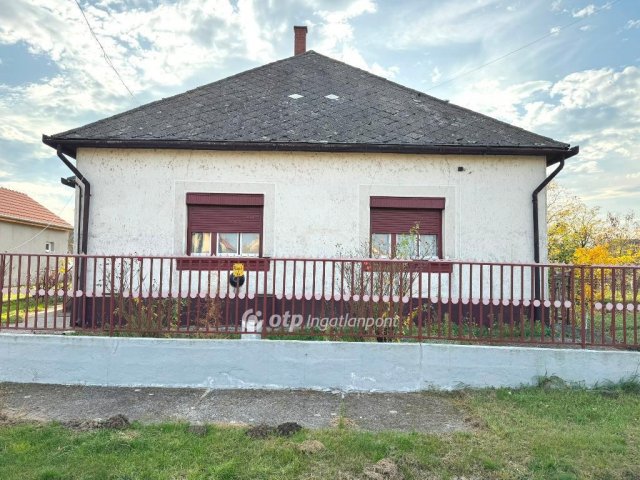 Eladó családi ház, Nagyivánon 12.5 M Ft, 3 szobás