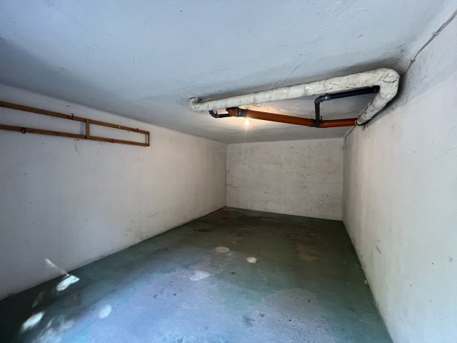 Eladó garázs, Budapesten, IV. kerületben, Izzó utcában 13.9 M Ft