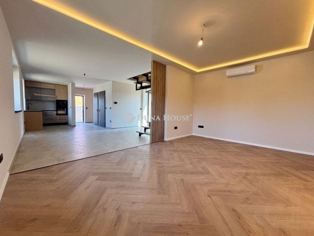 Eladó családi ház, Sárváron 89.9 M Ft, 4 szobás