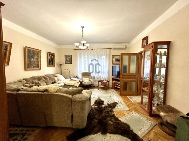 Eladó téglalakás, Budapesten, II. kerületben, Szépvölgyi úton