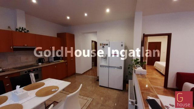 Eladó családi ház, Budapesten, XV. kerületben, Tarpai téren