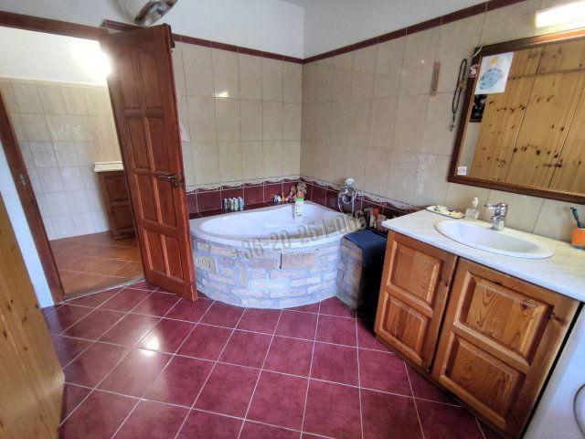 Eladó családi ház, Mohácson 28.9 M Ft, 3 szobás