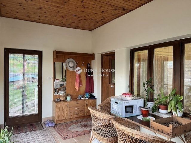 Eladó családi ház, Pécsett 82.9 M Ft, 2 szobás