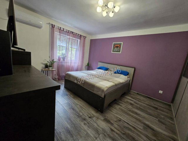 Eladó téglalakás, Dunaújvárosban 39.99 M Ft, 2 szobás