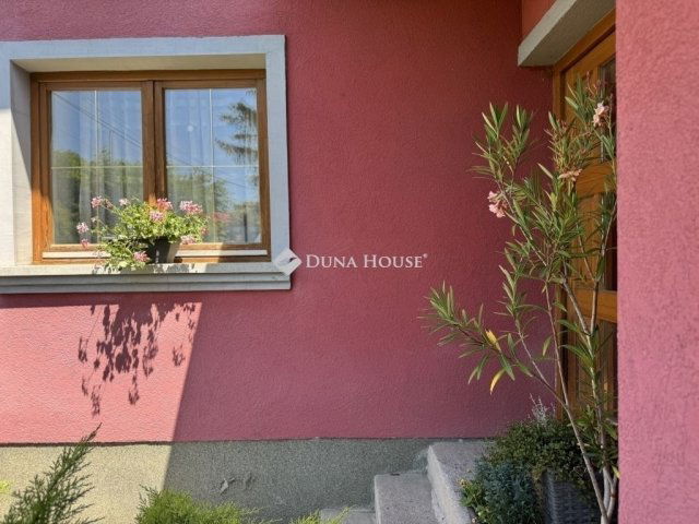 Eladó családi ház, Budapesten, IV. kerületben 124.99 M Ft