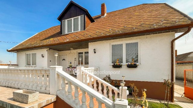 Eladó családi ház, Halászin 89.5 M Ft, 5 szobás