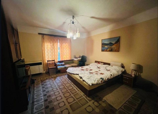 Eladó családi ház, Kiskőrösön 18 M Ft, 3 szobás